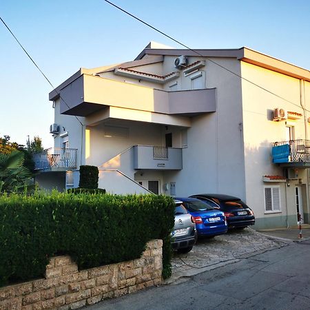 Artneo Apartmani Novalja Εξωτερικό φωτογραφία
